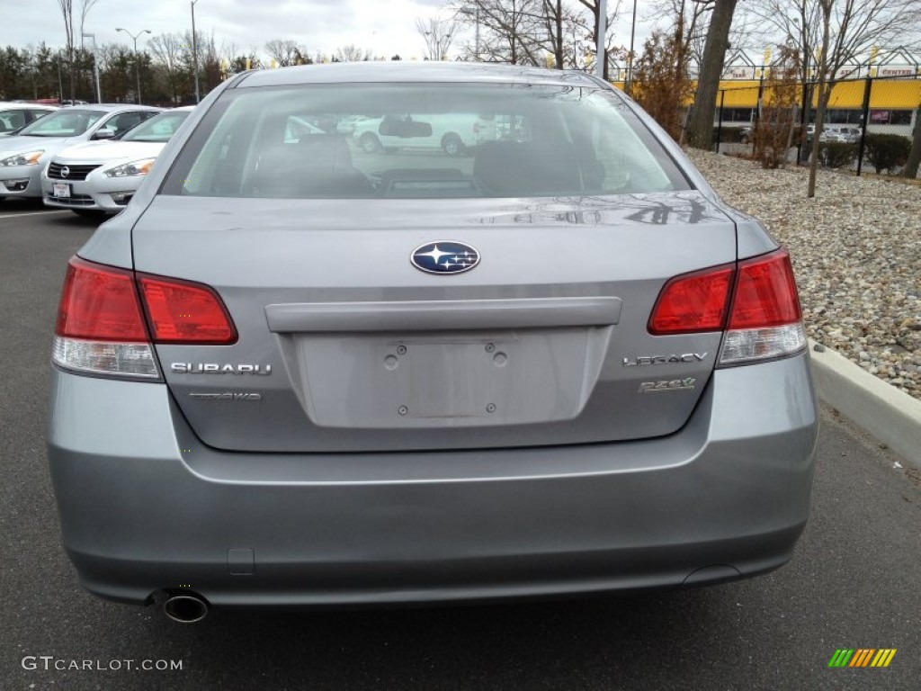 2010 Legacy 2.5i Premium Sedan - Steel Silver Metallic / Off Black photo #6