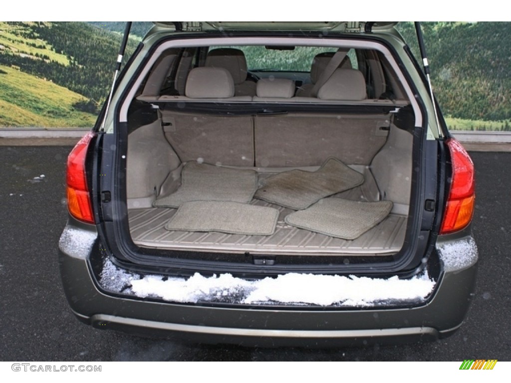 2006 Outback 2.5i Wagon - Willow Green Opalescent / Taupe photo #22