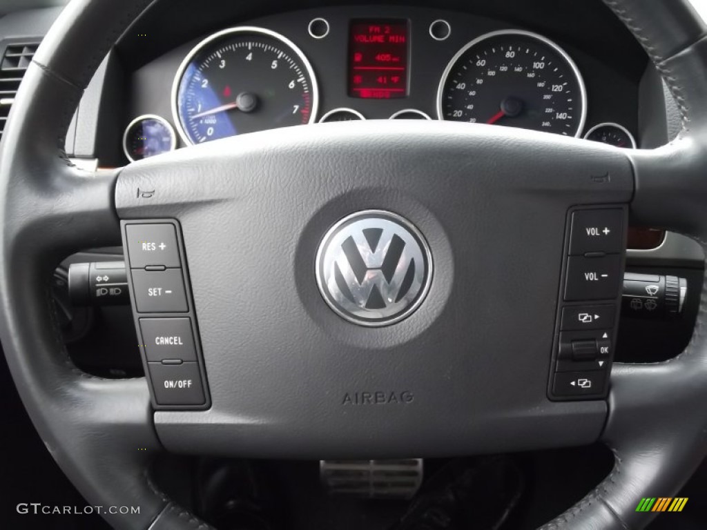 2006 Volkswagen Touareg V8 Controls Photo #77603628