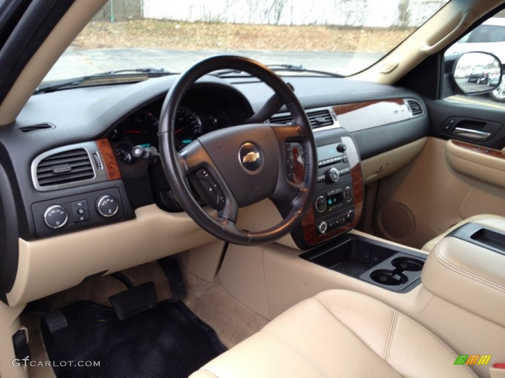 Light Cashmere/Ebony Interior 2007 Chevrolet Tahoe LT 4x4 Photo #77603661