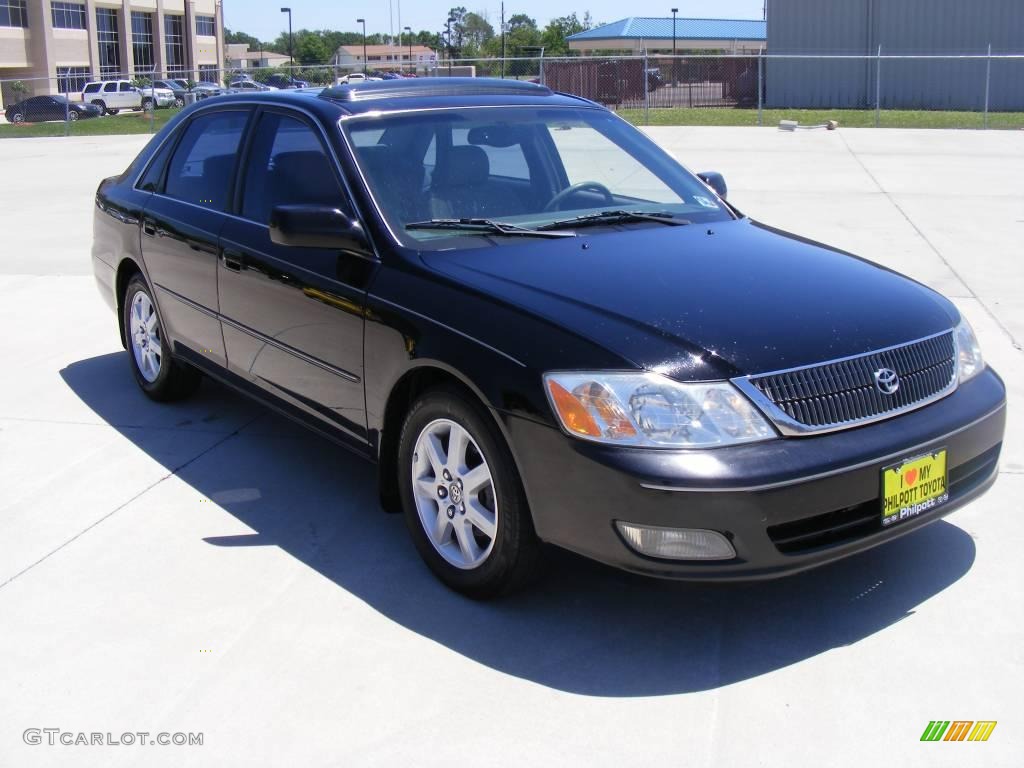 2001 Avalon XLS - Black / Stone photo #4