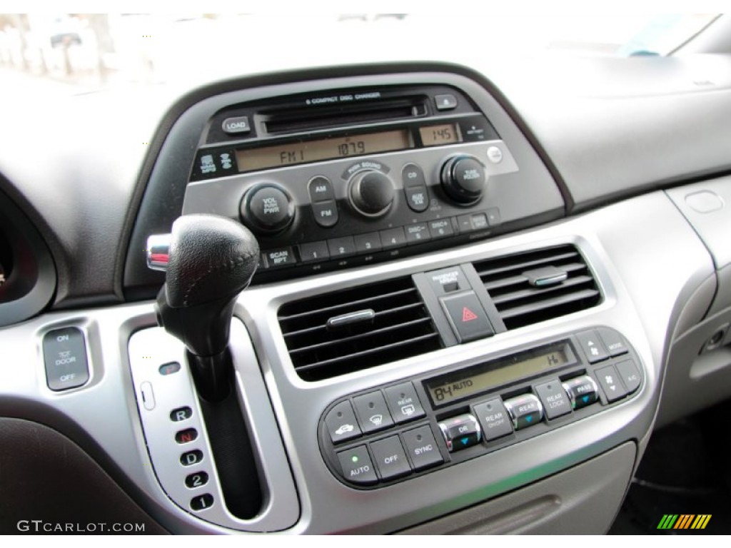 2010 Honda Odyssey EX-L Controls Photo #77604263
