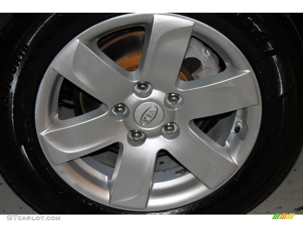 2008 Kia Rondo LX V6 Wheel Photos