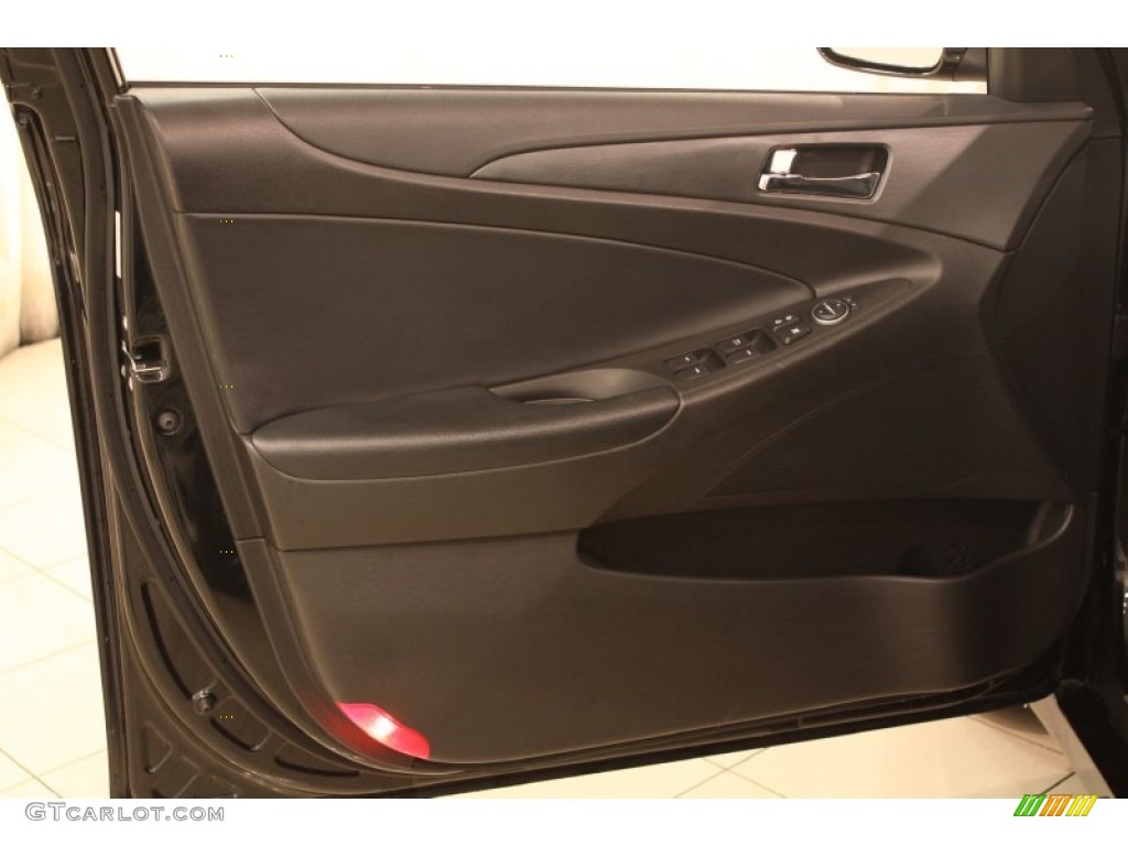 2011 Sonata SE - Midnight Black / Black photo #4
