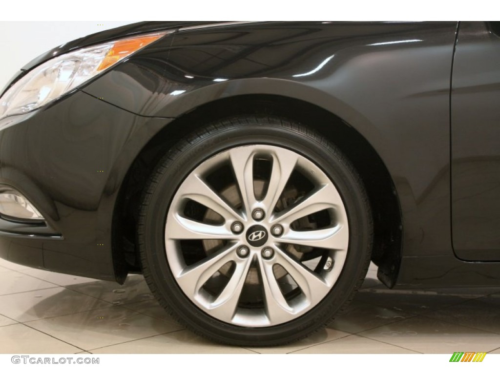 2011 Sonata SE - Midnight Black / Black photo #17