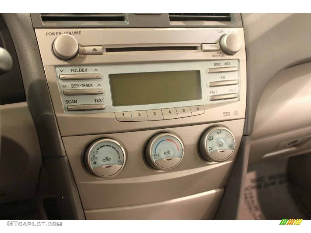 2007 Toyota Camry LE Controls Photo #77606943