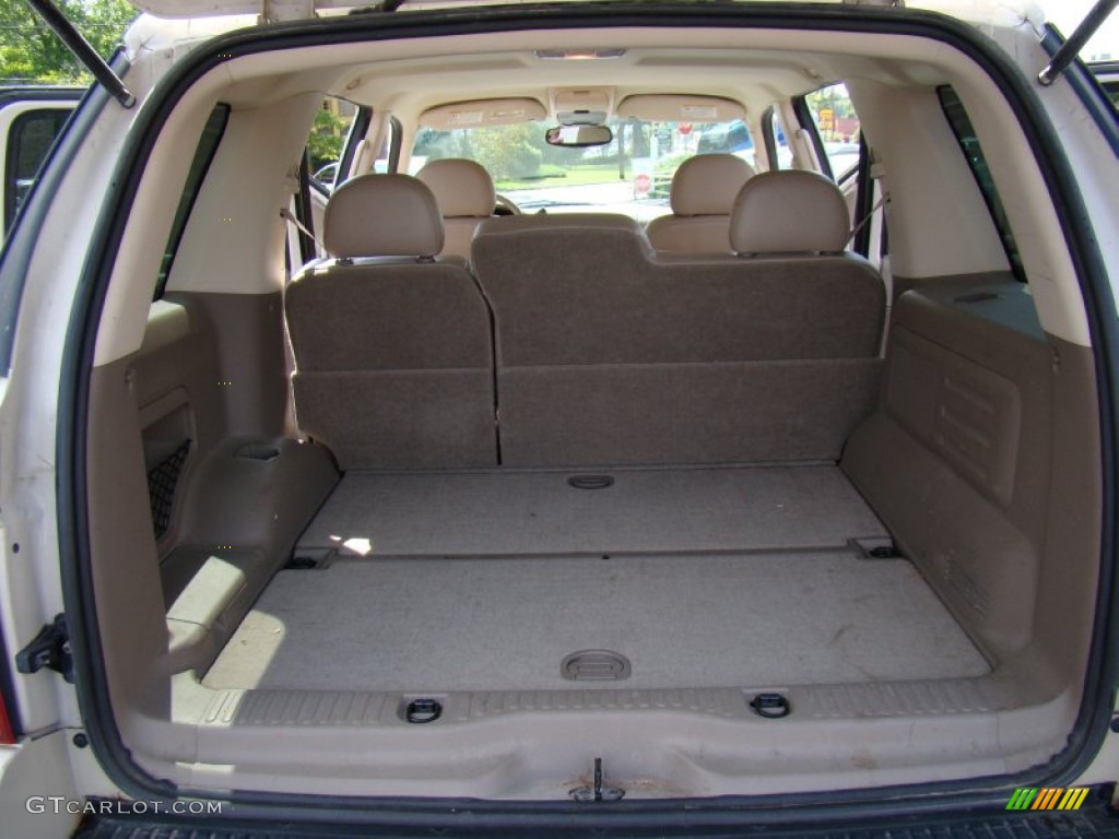 2005 Ford Explorer Limited Trunk Photos