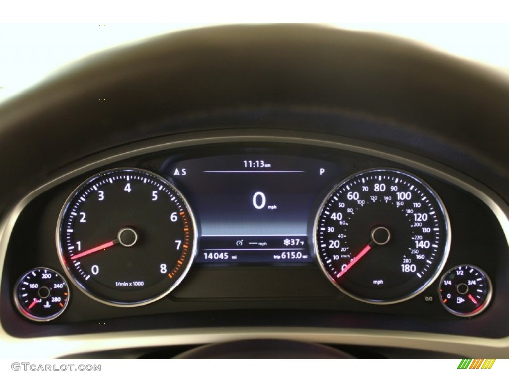 2012 Volkswagen Touareg VR6 FSI Lux 4XMotion Gauges Photos
