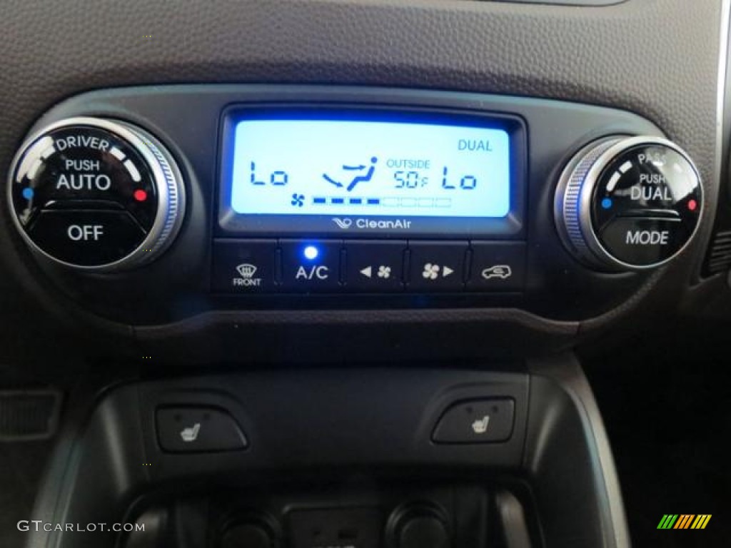 2012 Hyundai Tucson Limited Controls Photo #77609431