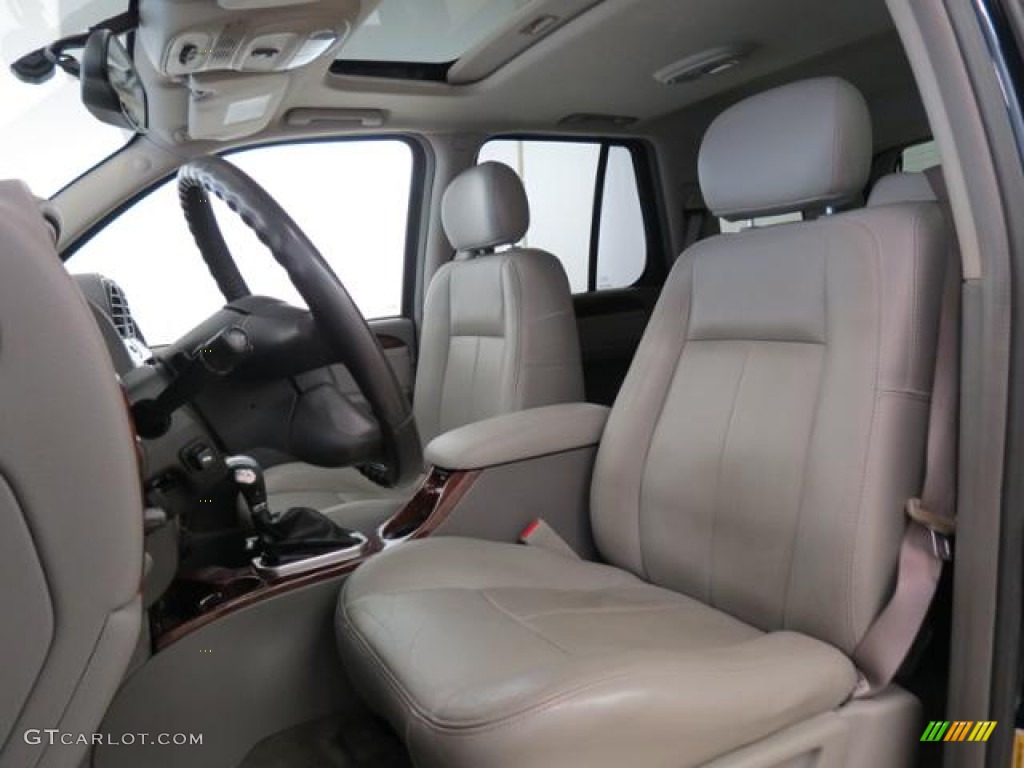 2007 GMC Envoy SLT 4x4 Front Seat Photo #77610241