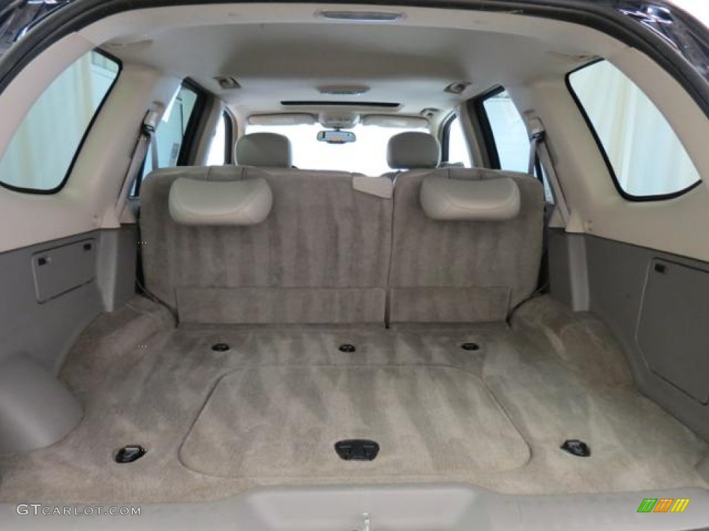 2007 GMC Envoy SLT 4x4 Trunk Photos