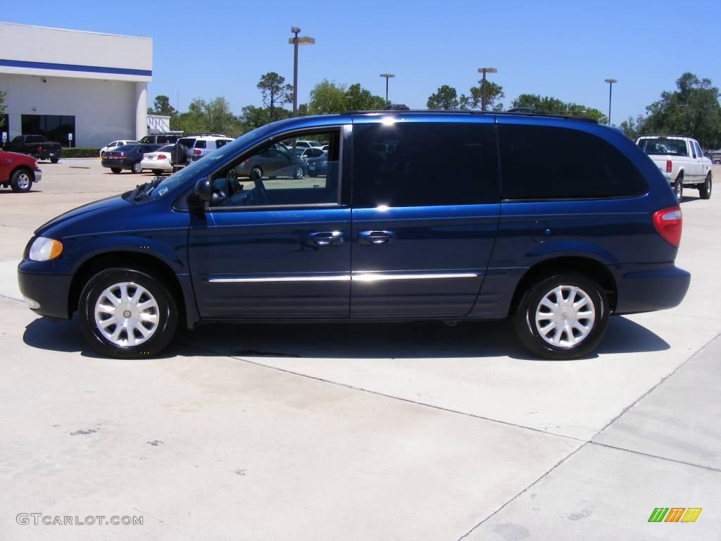 2003 Town & Country LXi - Patriot Blue Pearlcoat / Navy Blue photo #2