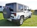Stone White - Wrangler Unlimited Sahara Photo No. 6