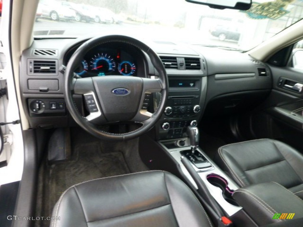 2011 Fusion Sport AWD - White Platinum Tri-Coat / Charcoal Black photo #17