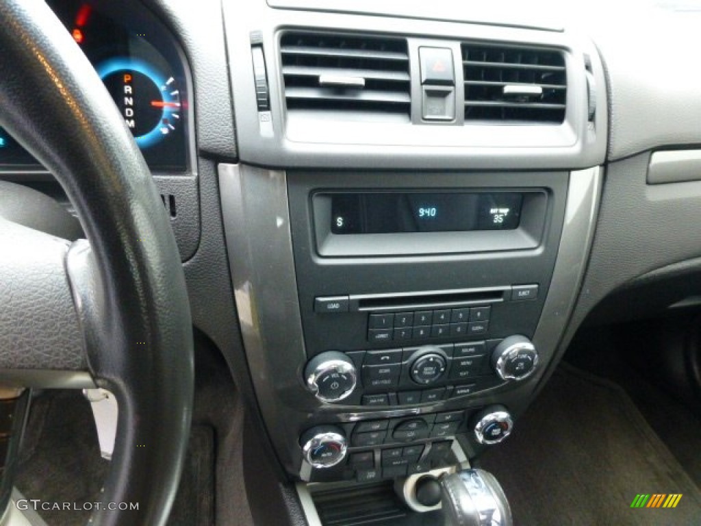 2011 Fusion Sport AWD - White Platinum Tri-Coat / Charcoal Black photo #23