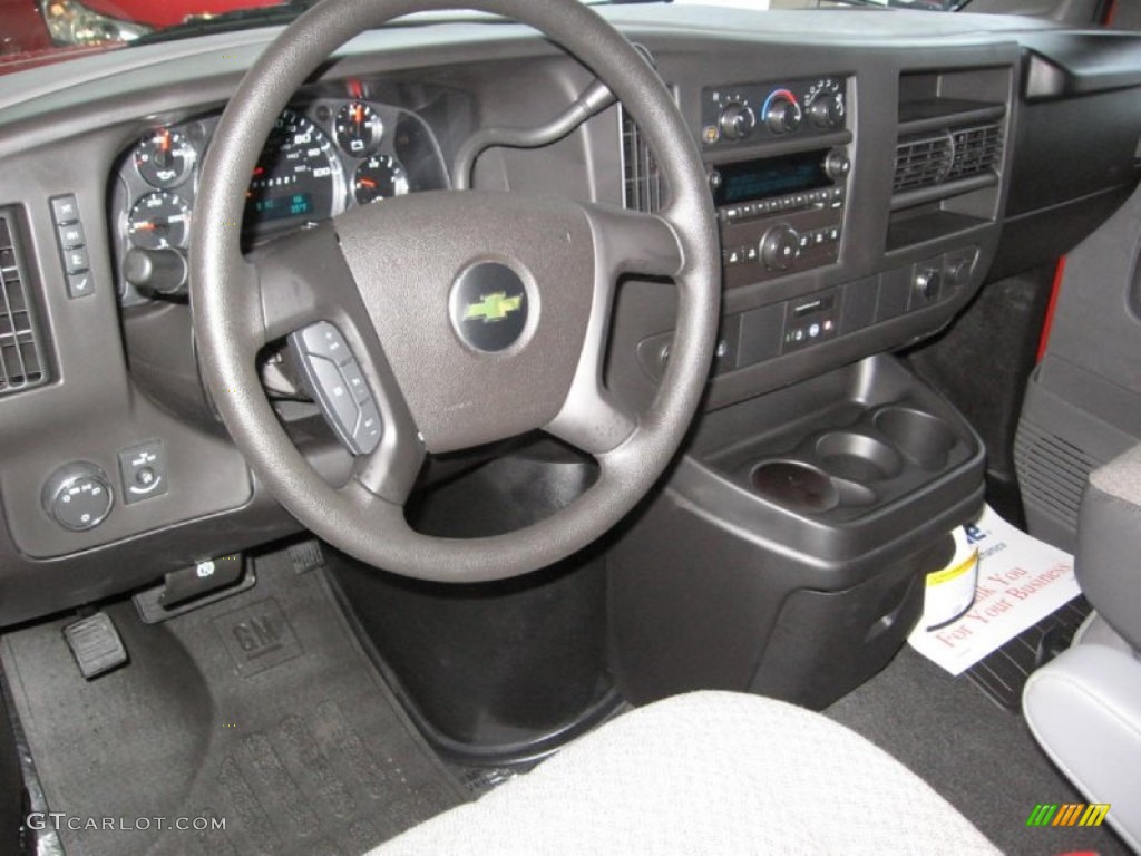 2013 Chevrolet Express LT 1500 AWD Passenger Van Dashboard Photos