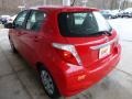 Absolutely Red - Yaris LE 5 Door Photo No. 4