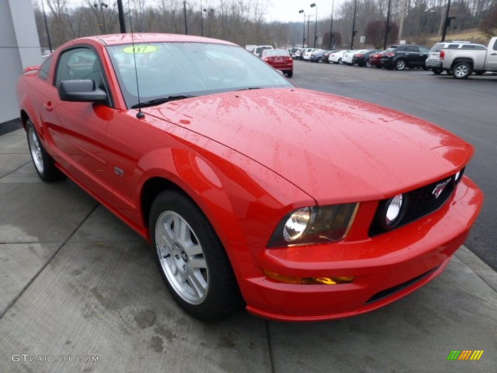 2007 Mustang GT Premium Coupe - Torch Red / Light Graphite photo #7