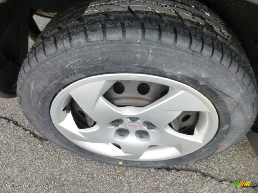 2005 Pontiac Vibe Standard Vibe Model Wheel Photos