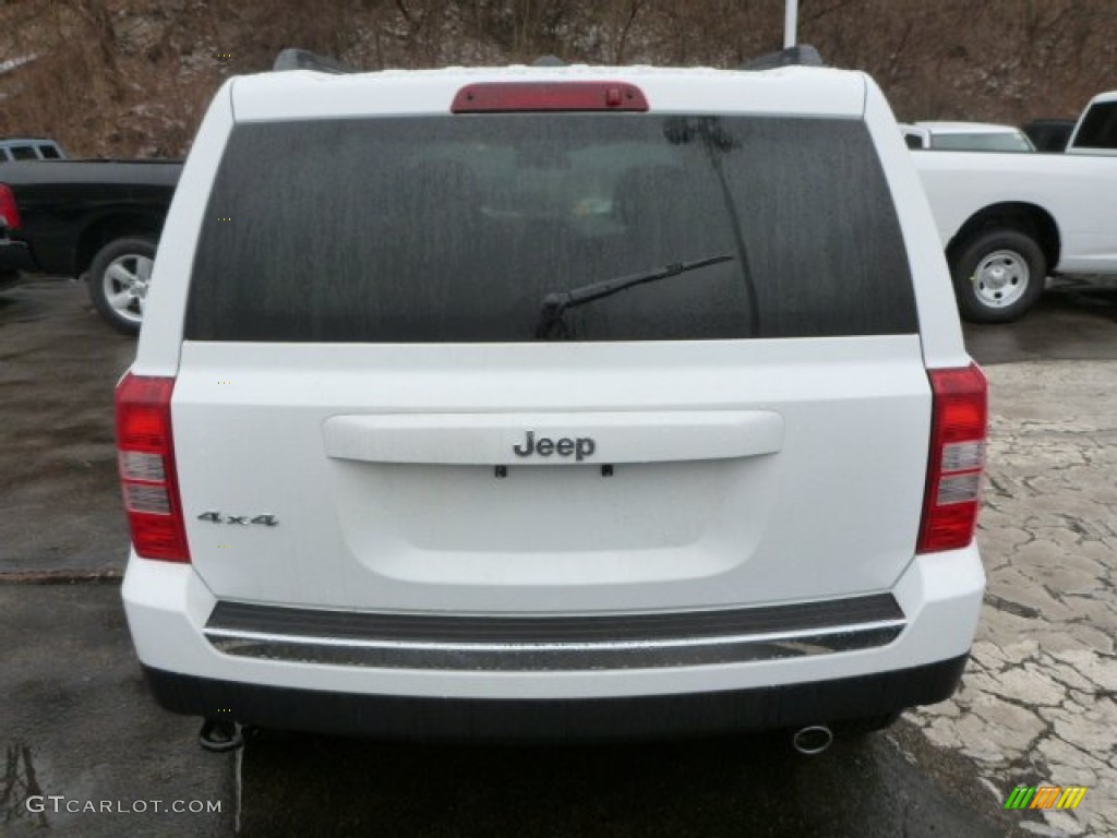 2013 Patriot Oscar Mike Freedom Edition 4x4 - Bright White / Freedom Edition Black/Silver photo #4