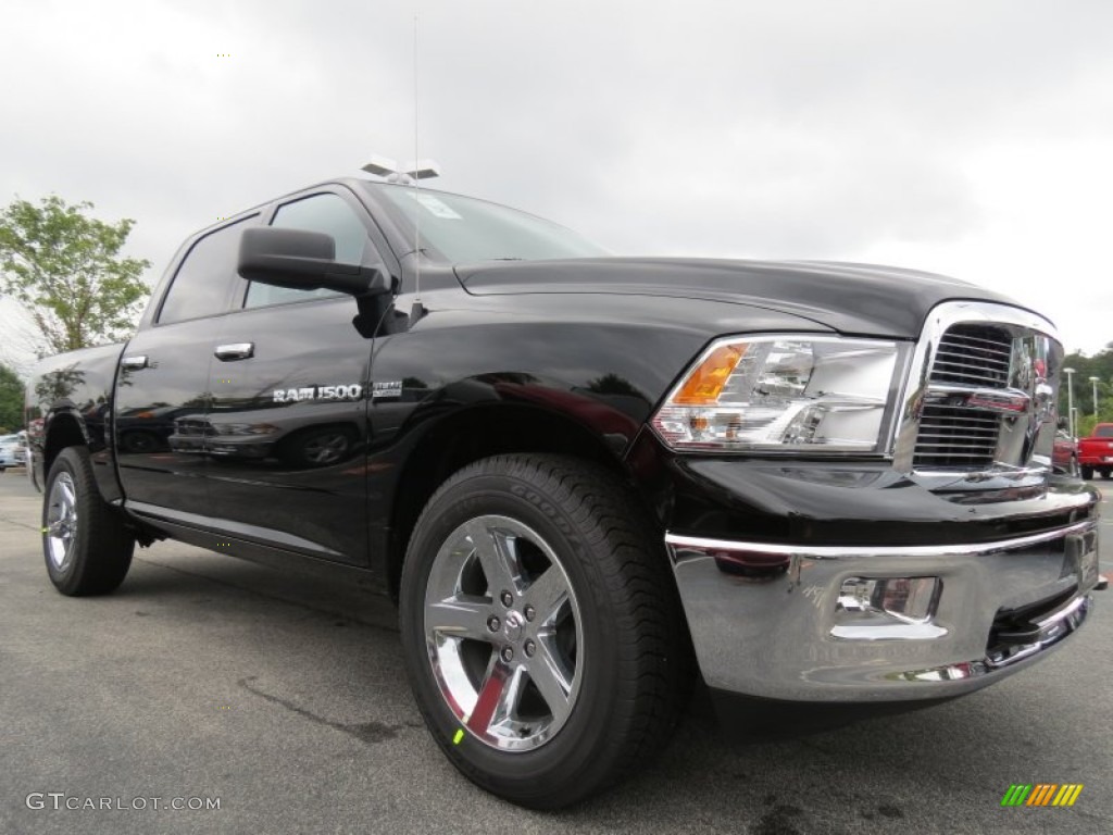 2012 Ram 1500 Big Horn Crew Cab 4x4 - Black / Dark Slate Gray/Medium Graystone photo #4