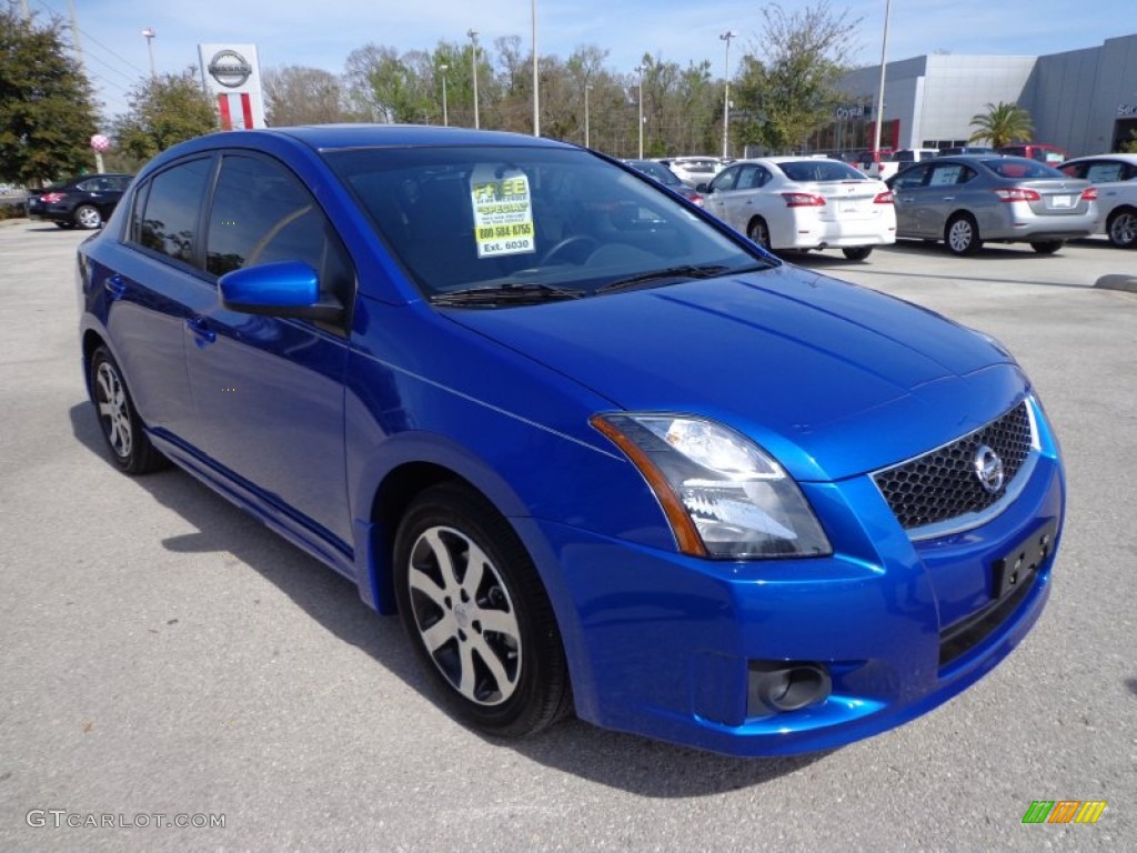 2012 Nissan Sentra 2.0 SR Exterior Photos