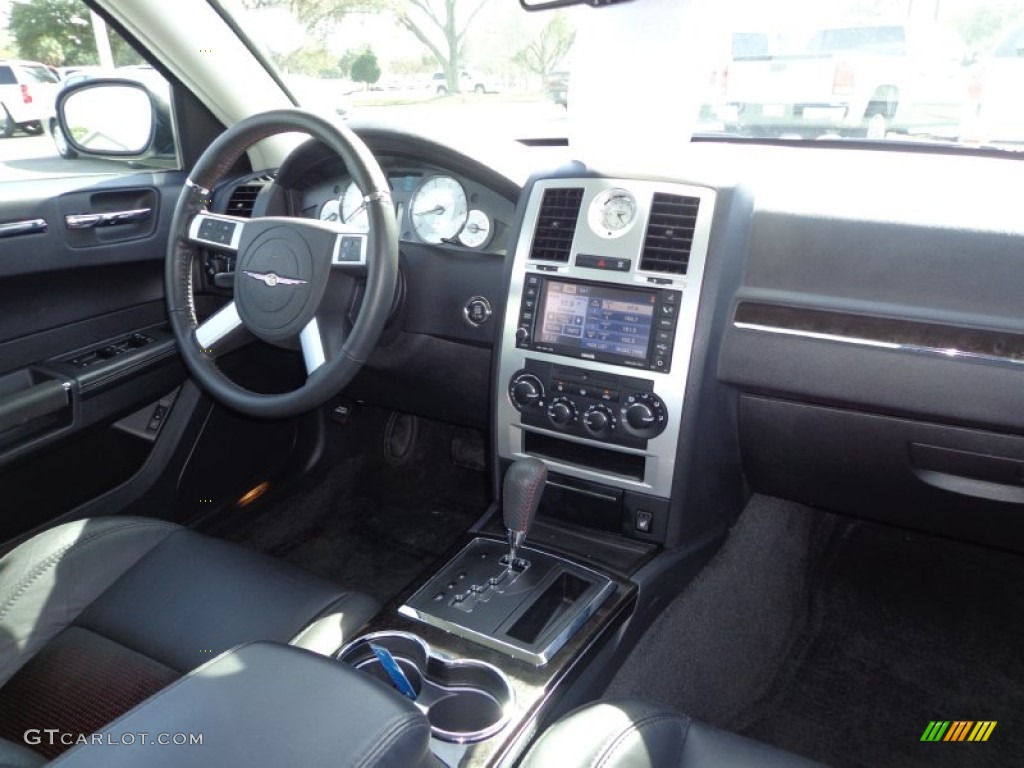 2010 Chrysler 300 300S V8 Dashboard Photos