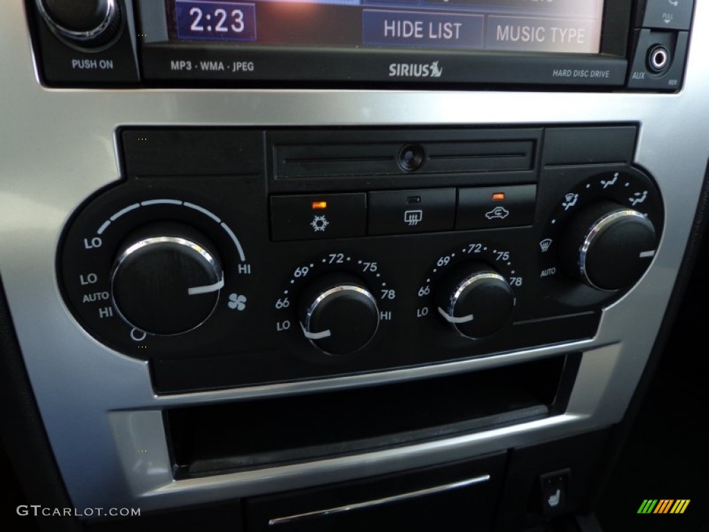 2010 Chrysler 300 300S V8 Controls Photo #77625881