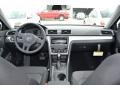 Black - Passat 2.5L S Photo No. 5