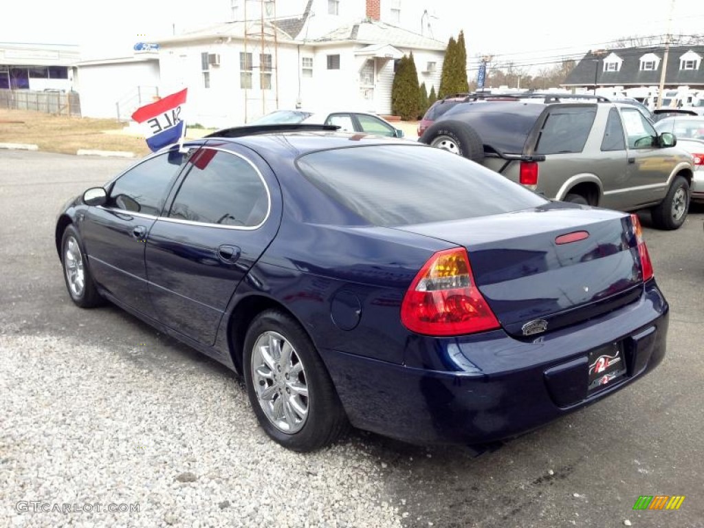 2004 300 M Sedan - Midnight Blue Pearl / Light Taupe photo #4