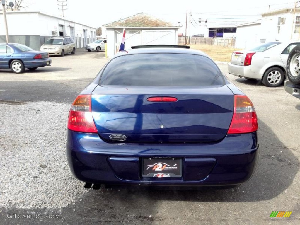 2004 300 M Sedan - Midnight Blue Pearl / Light Taupe photo #5