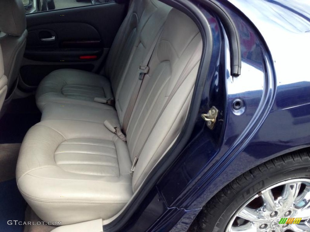 2004 300 M Sedan - Midnight Blue Pearl / Light Taupe photo #19