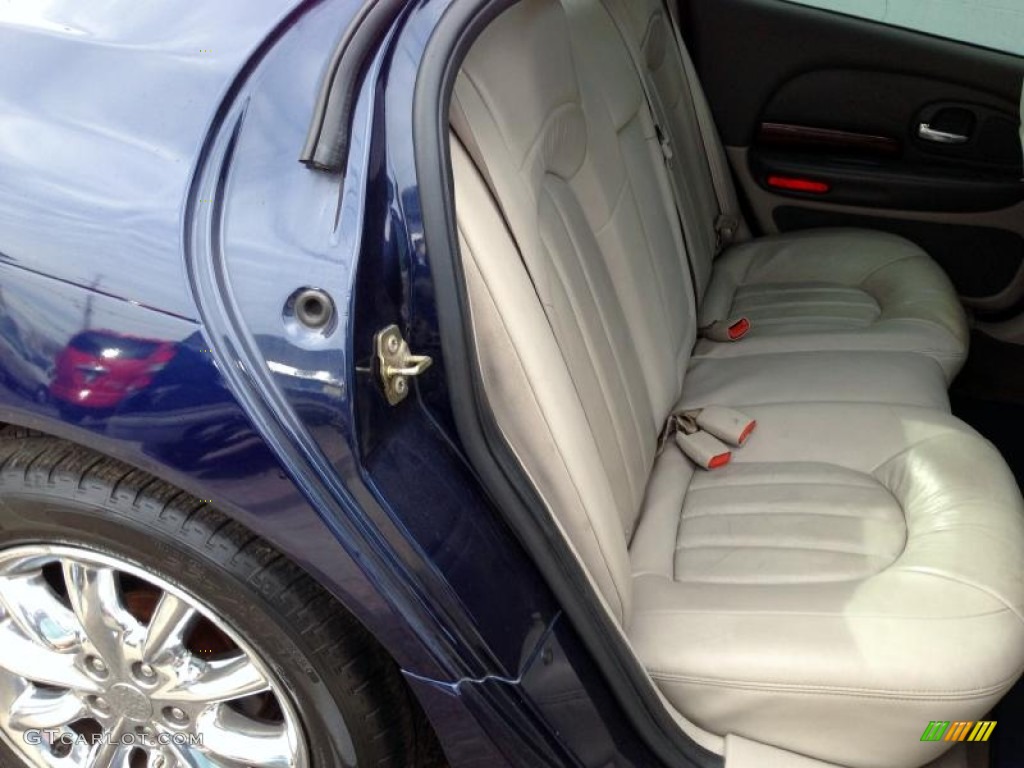 2004 300 M Sedan - Midnight Blue Pearl / Light Taupe photo #20