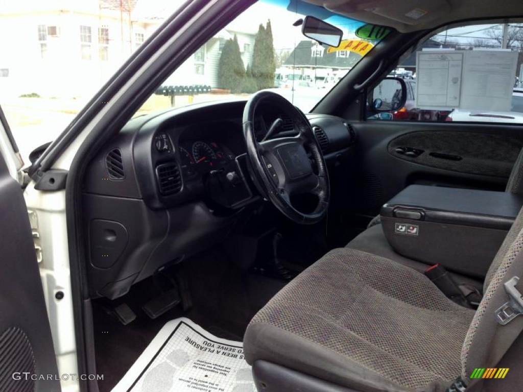 2001 Ram 1500 Sport Club Cab 4x4 - Bright White / Mist Gray photo #21