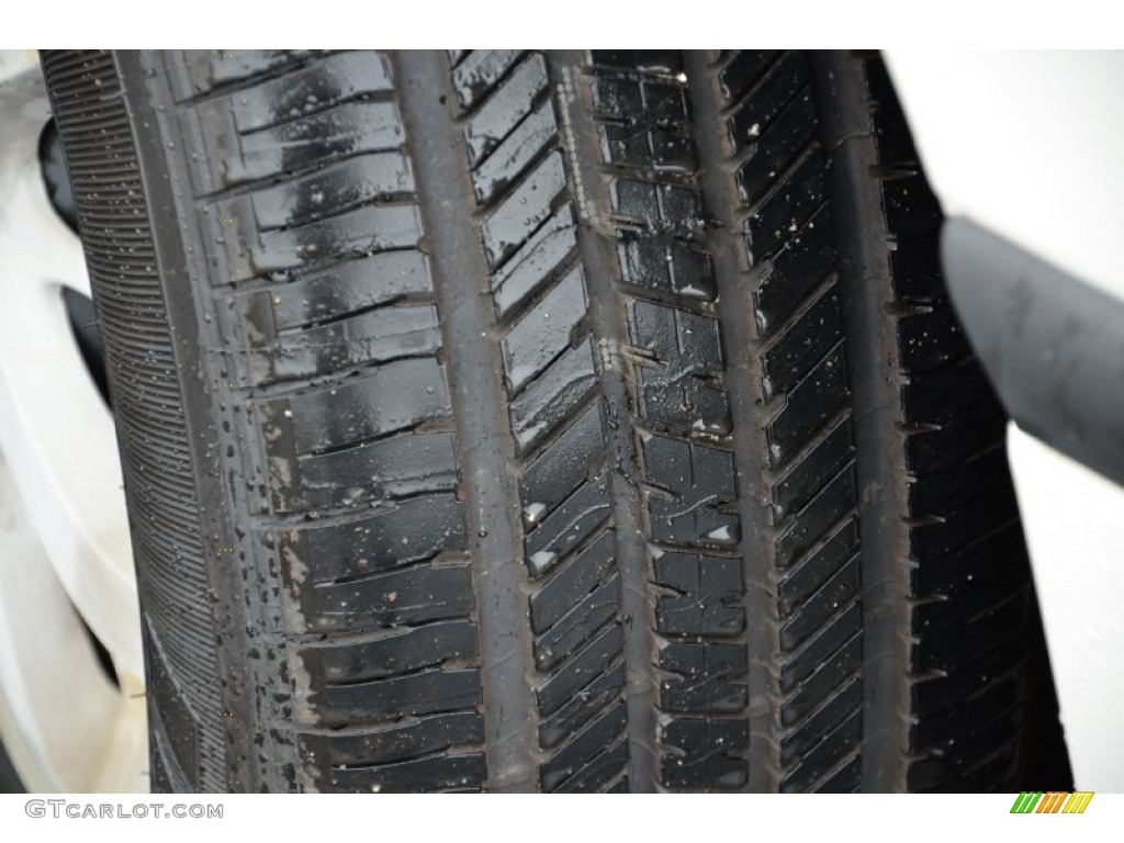 2004 Impala  - White / Regal Blue photo #10