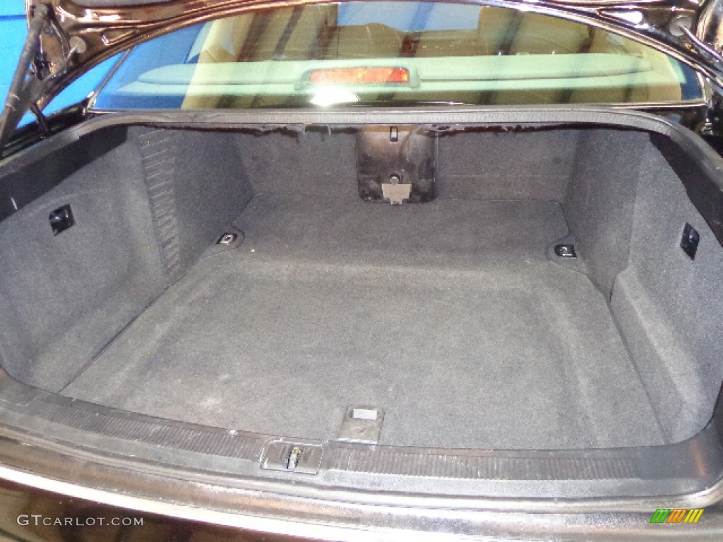2002 Audi A8 L 4.2 quattro Trunk Photos