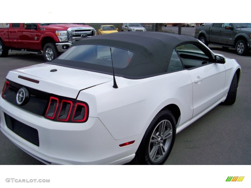 2013 Mustang V6 Premium Convertible - Performance White / Charcoal Black photo #19