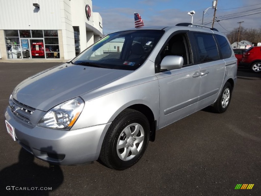 2009 Sedona LX - Clear Silver / Gray photo #2