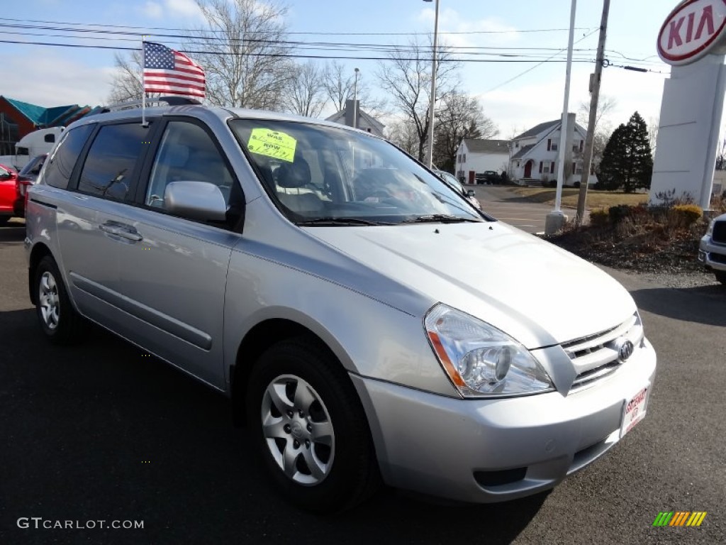 2009 Sedona LX - Clear Silver / Gray photo #4