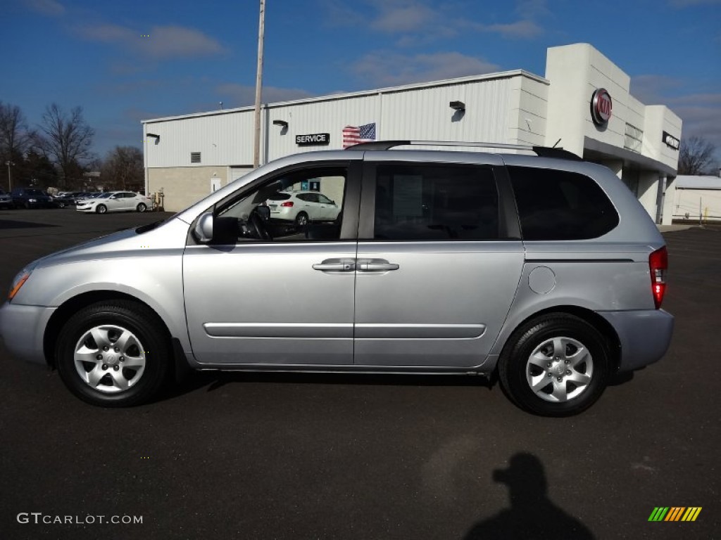 2009 Sedona LX - Clear Silver / Gray photo #9
