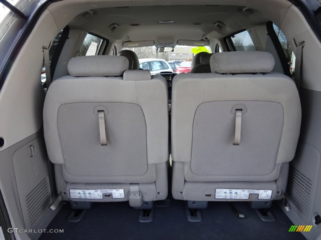 2009 Sedona LX - Clear Silver / Gray photo #19