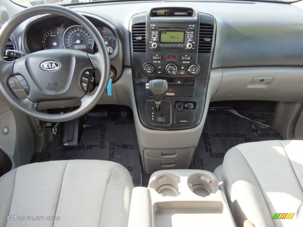 2009 Sedona LX - Clear Silver / Gray photo #21