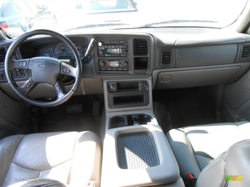 2005 Chevrolet Suburban 1500 LT 4x4 Tan/Neutral Dashboard Photo #77640473