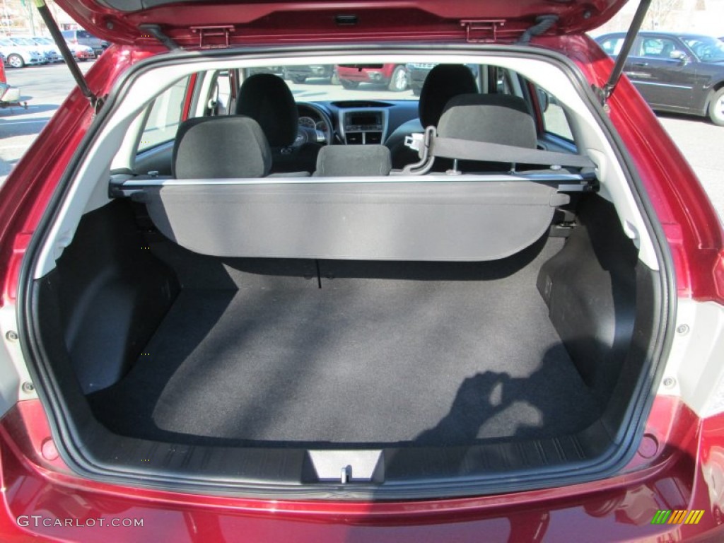 2010 Subaru Impreza 2.5i Wagon Trunk Photos