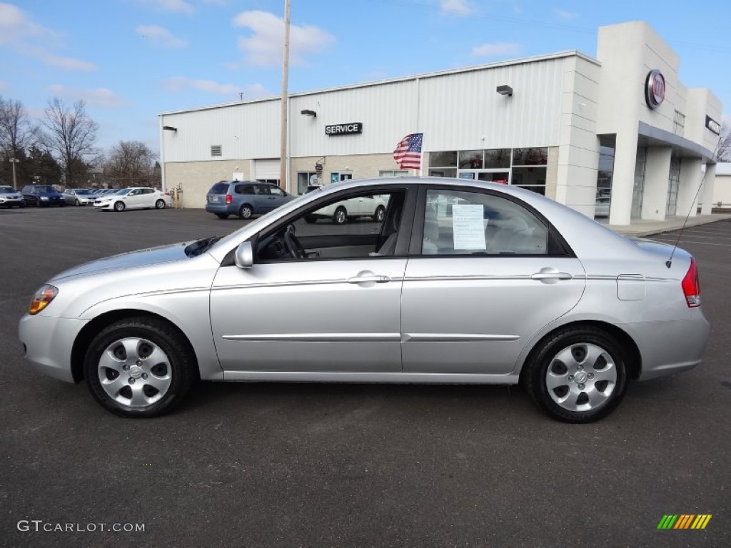 Bright Silver Metallic 2009 Kia Spectra EX Sedan Exterior Photo #77641035