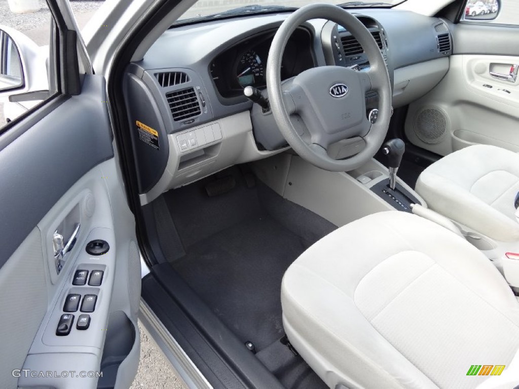 Gray Interior 2009 Kia Spectra EX Sedan Photo #77641083