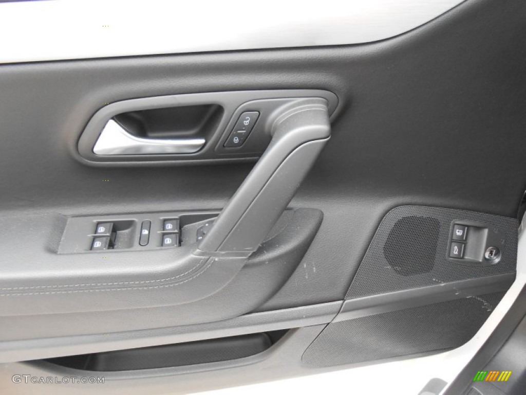 2013 Volkswagen CC R-Line Controls Photo #77642028