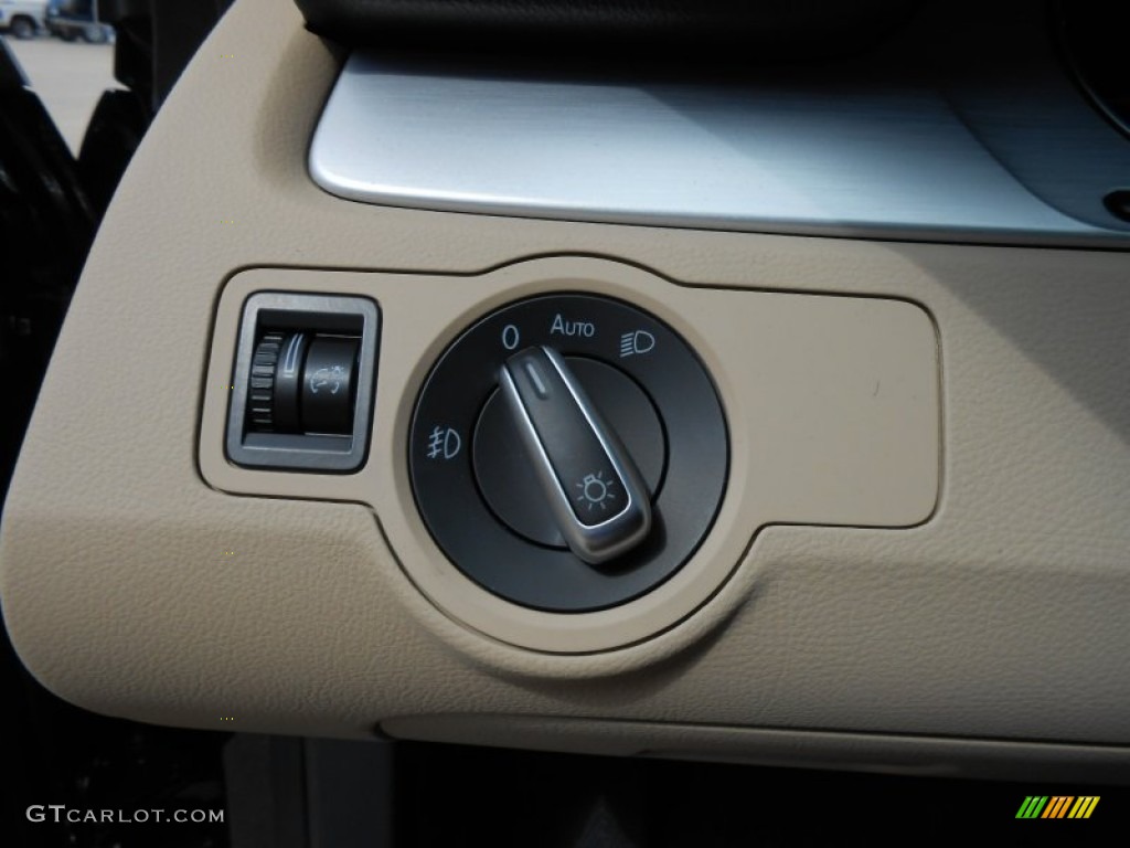 2013 Volkswagen CC Lux Controls Photo #77642627