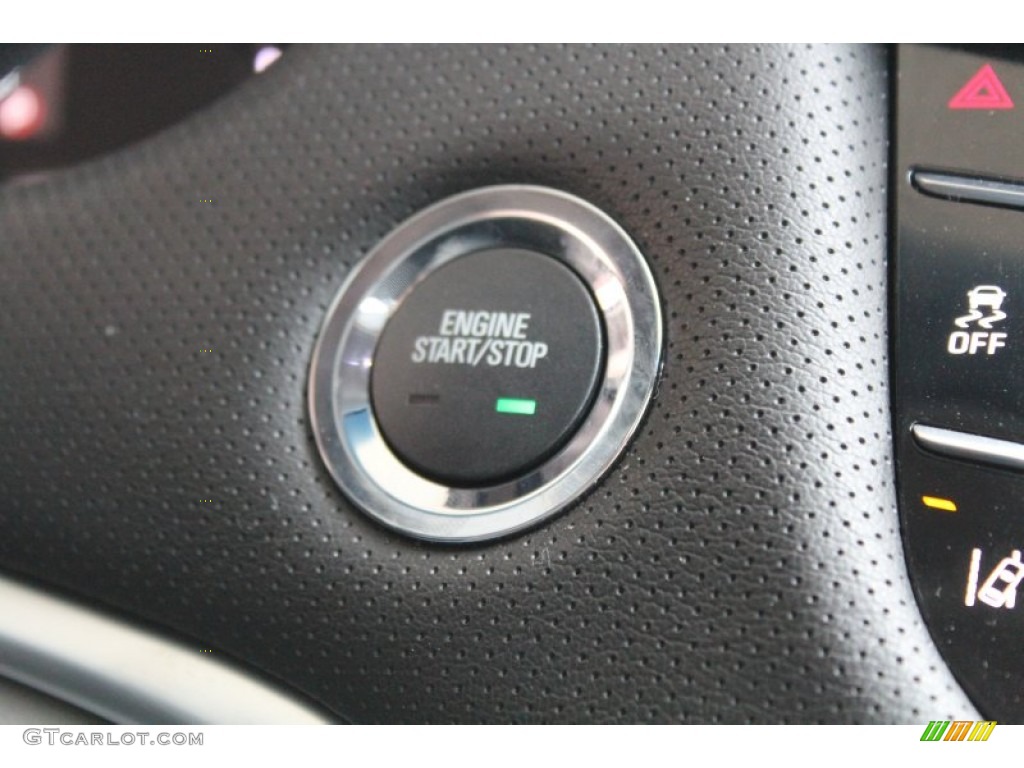 2013 Cadillac XTS Luxury FWD Controls Photo #77643027