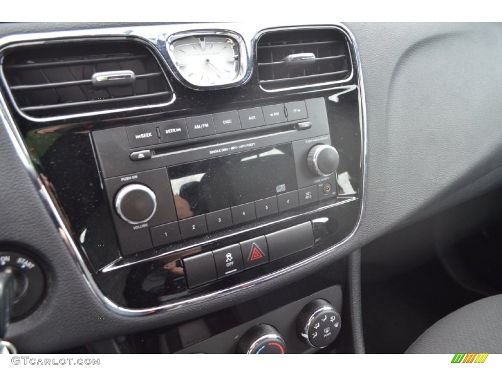 2012 Chrysler 200 LX Sedan Controls Photo #77643438